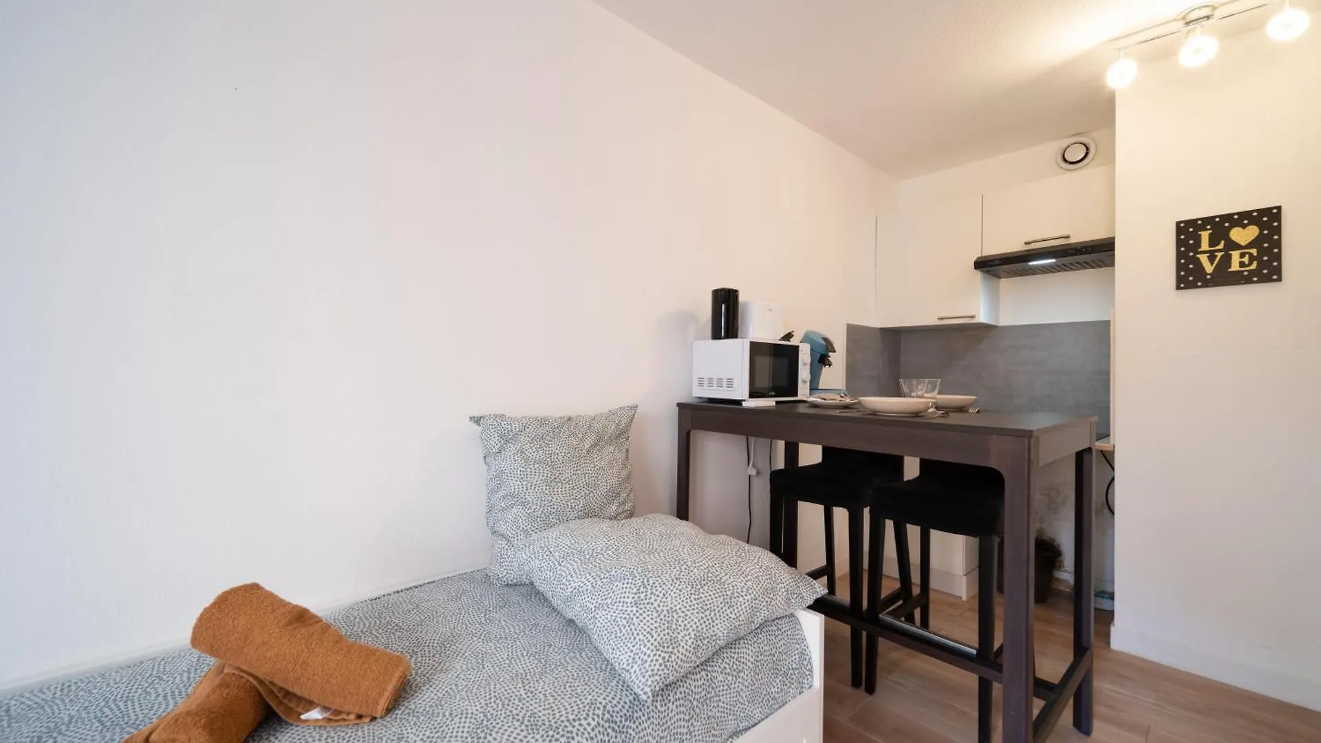 Appartement Tout Equipe A 6Min De La Gare St Charles Marseille