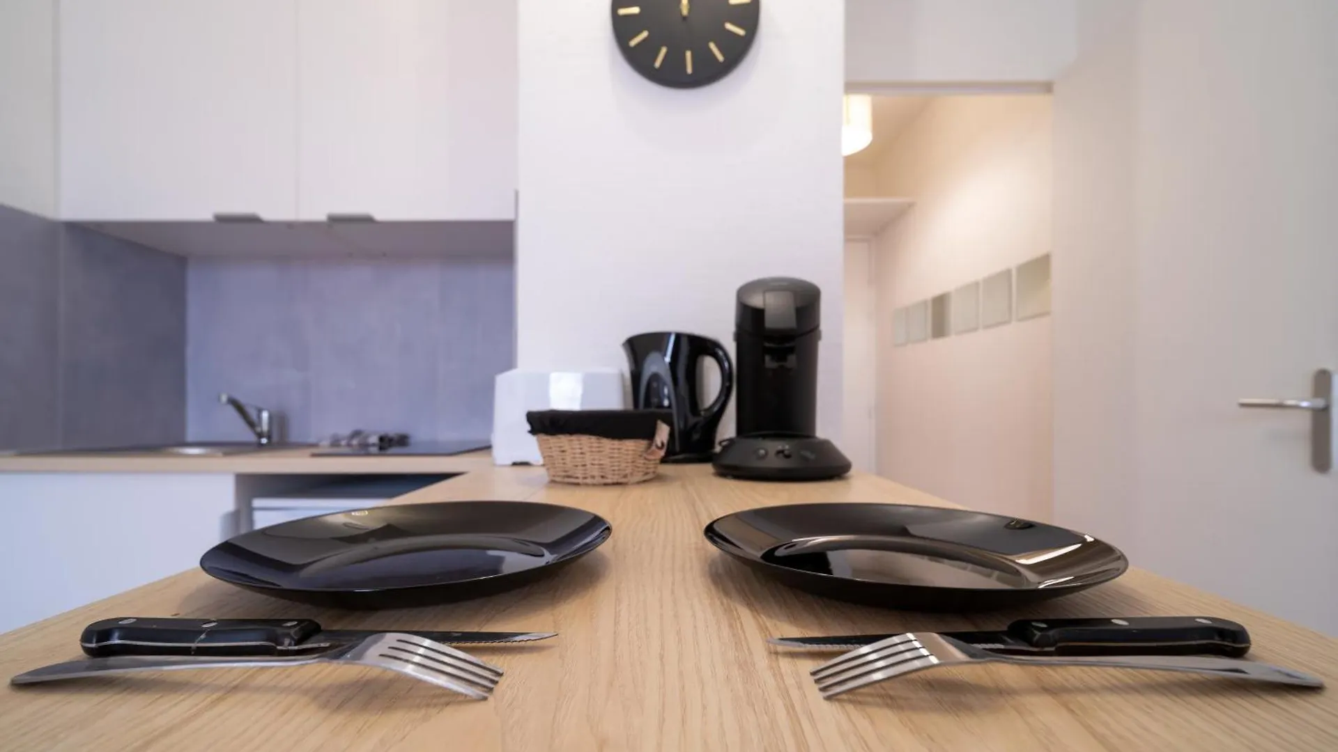 Appartement Tout Equipe A 6Min De La Gare St Charles Marseille 0*,