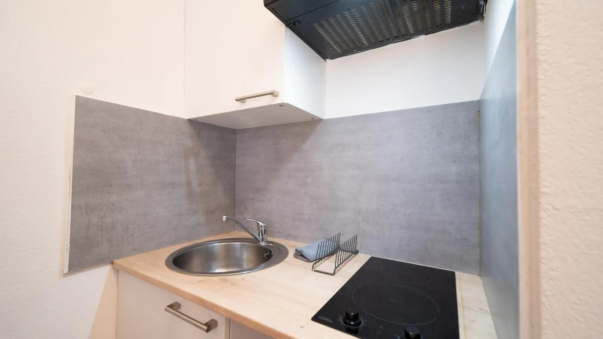 Appartement Tout Equipe A 6Min De La Gare St Charles Marseille 0*,