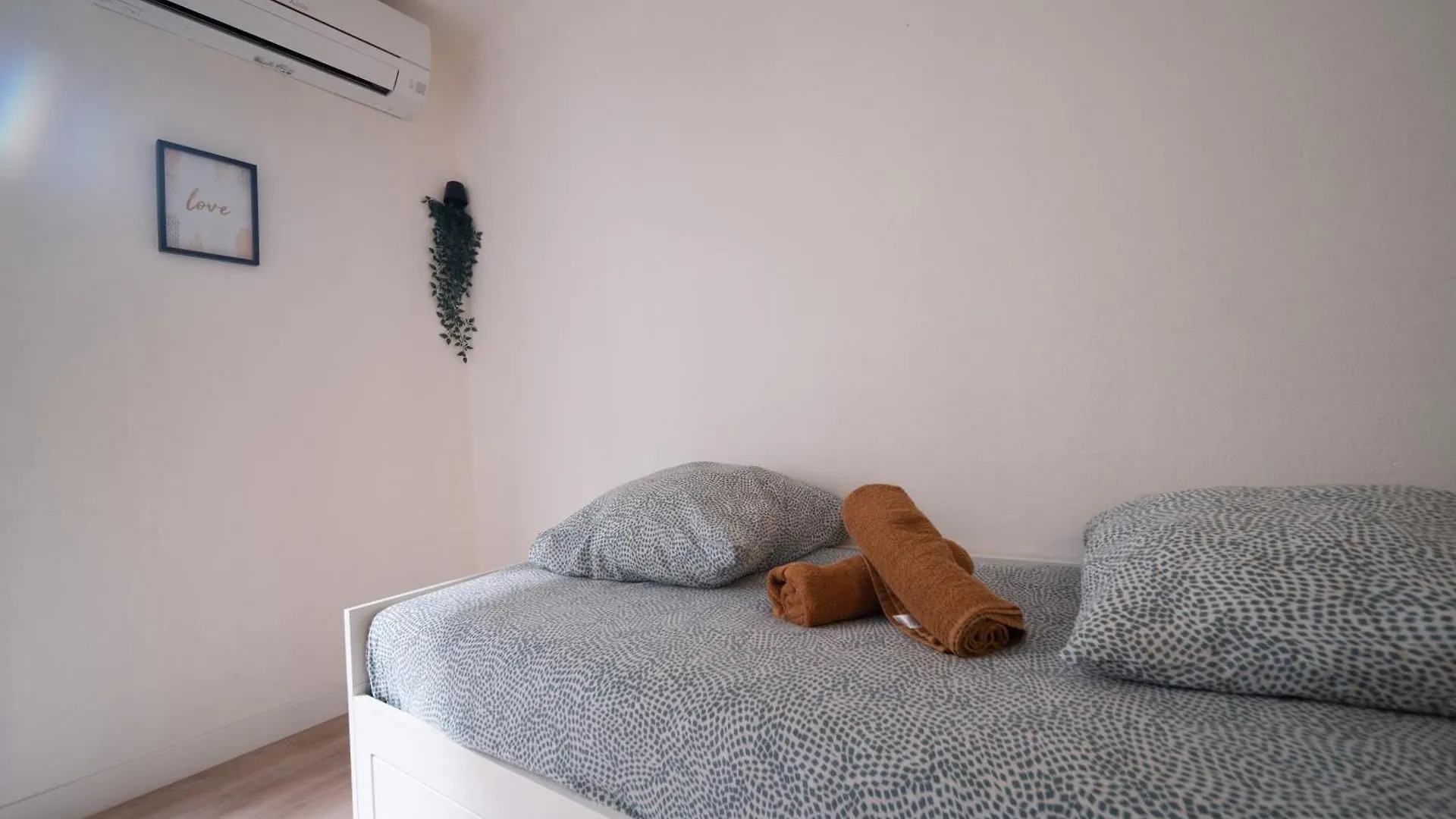 Appartement Tout Equipe A 6Min De La Gare St Charles Marseille 0*,  France
