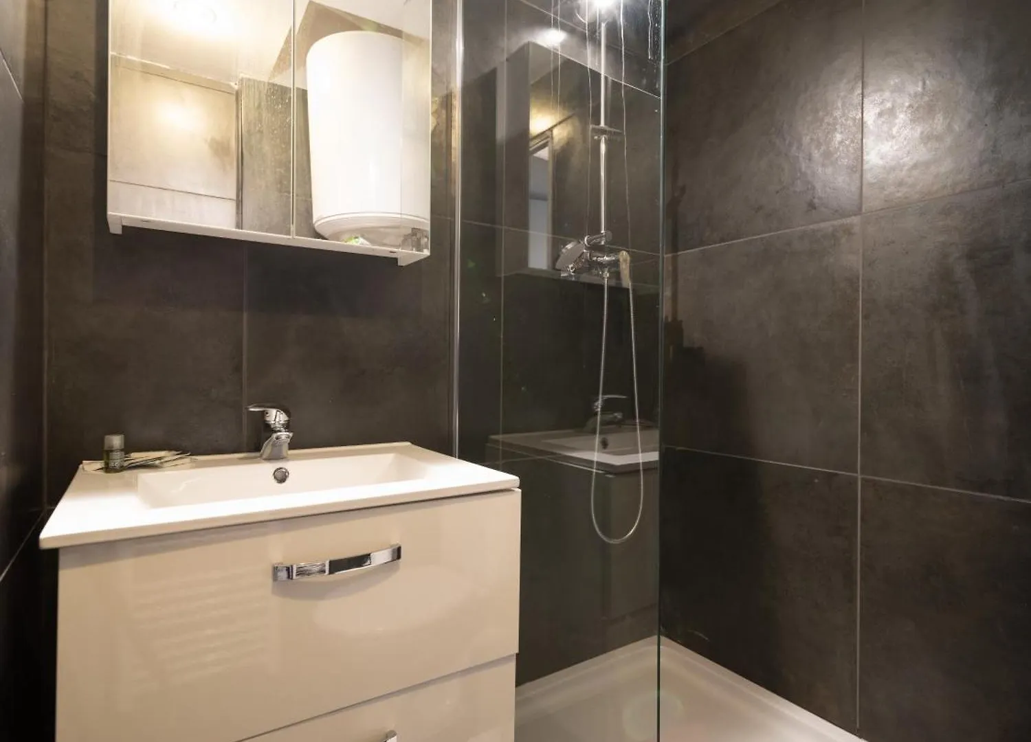 Appartement Tout Equipe A 6Min De La Gare St Charles Marseille France
