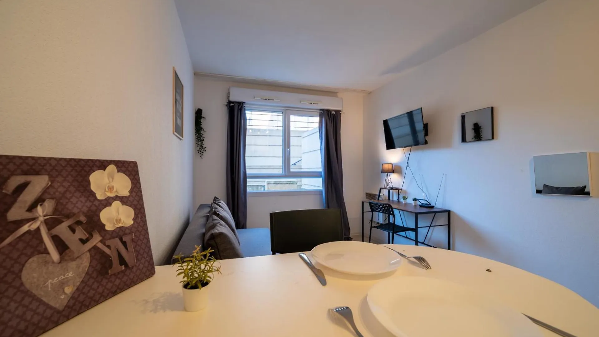 Appartement Tout Equipe A 6Min De La Gare St Charles Marseille Apartment