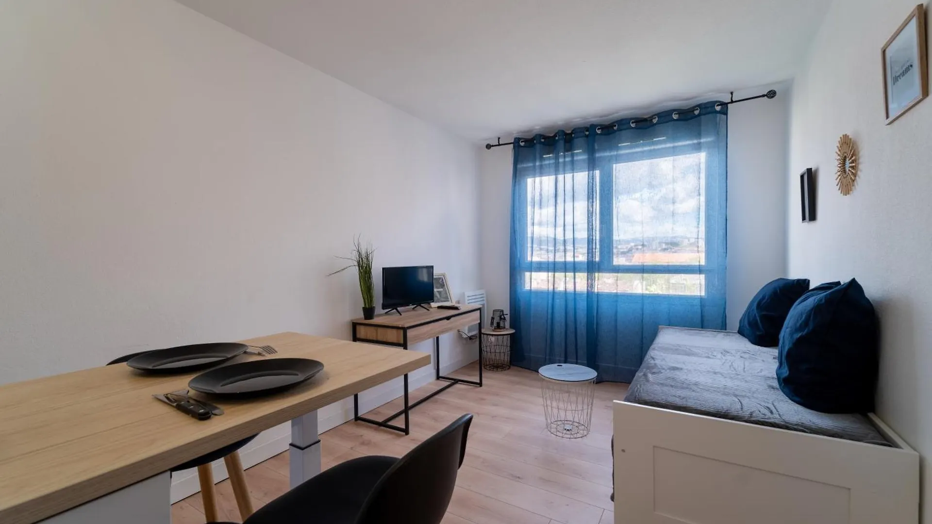 Apartment Appartement Tout Equipe A 6Min De La Gare St Charles Marseille