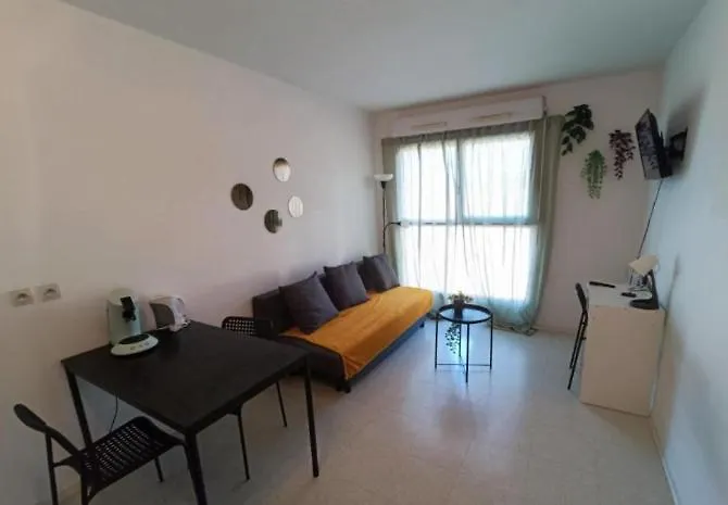 Appartement Tout Equipe A 6Min De La Gare St Charles Marseille 0*,