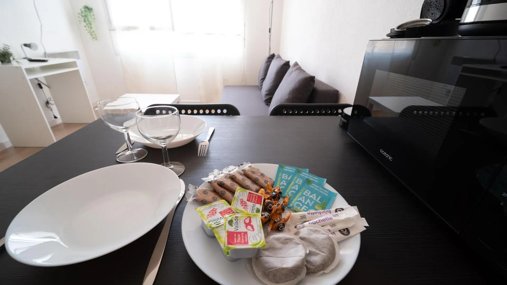 Daire Appartement Tout Equipe A 6Min De La Gare St Charles Marsilya
